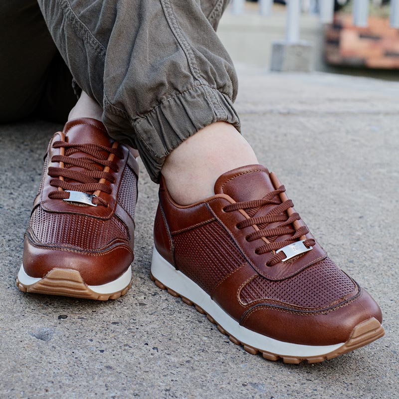 Colores de zapatos de cuero tendencia café chocolate