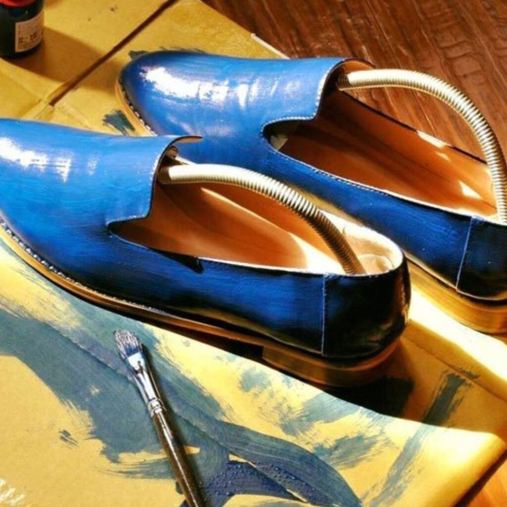 Acabado mate para zapatos de cuero y acabado brillante para zapatos
