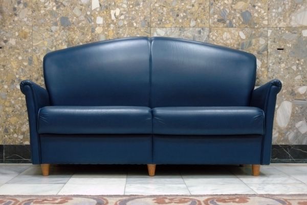 Sofá de Cuero Color tendencia Azul Marino